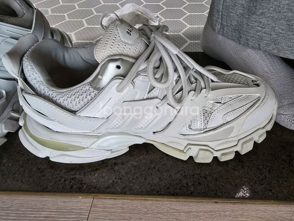 발렌시아가 트랙 43 흰색 542023--2