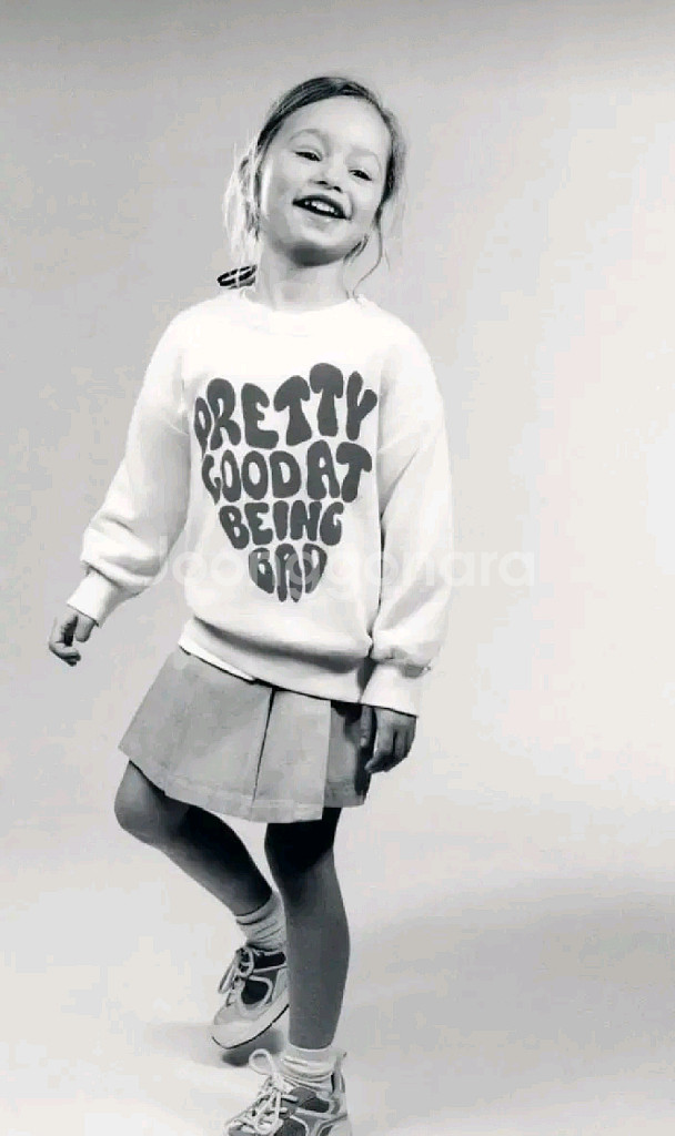 자라키즈 하트 스웨트셔츠 4-5y 새상품--3