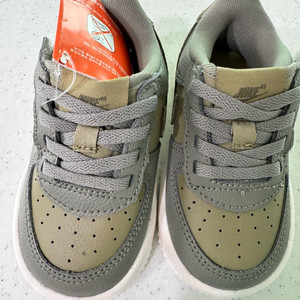 새상품. 나이키 포스 1 로우 이지온 120사이즈