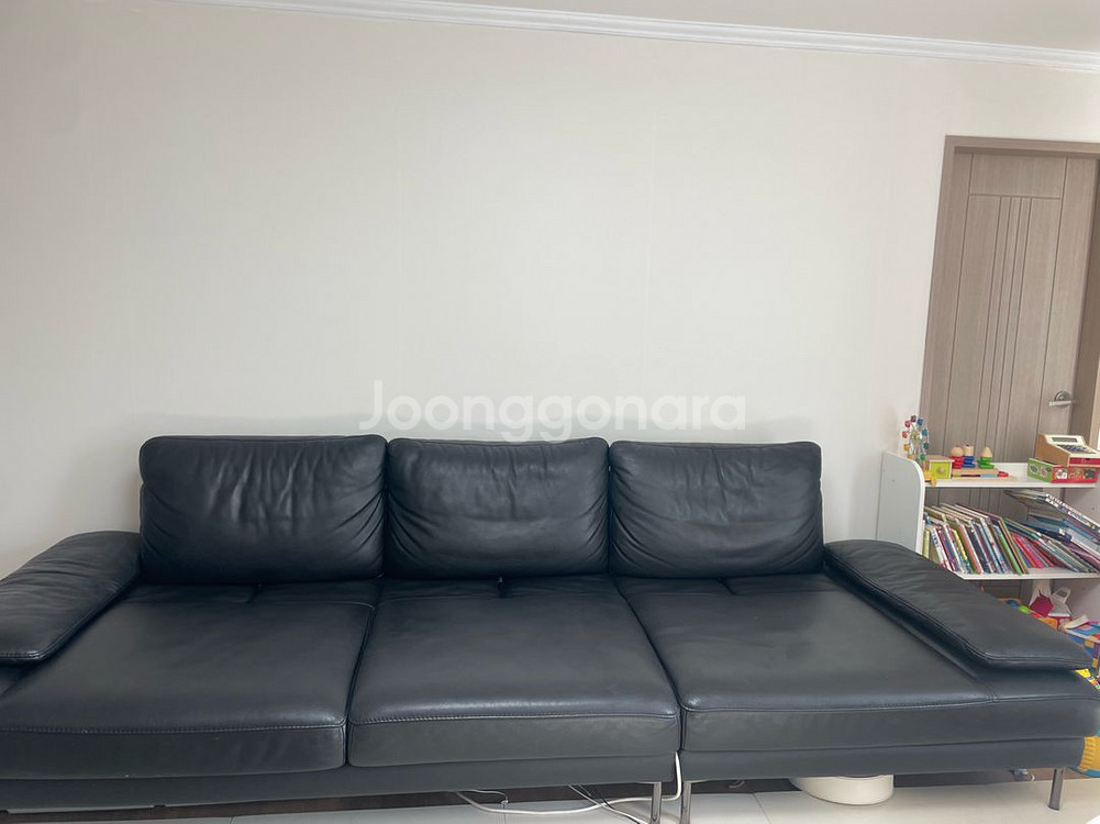 자코모 천연 가죽 4인용 소파 / 블랙 / 상태 최상--2