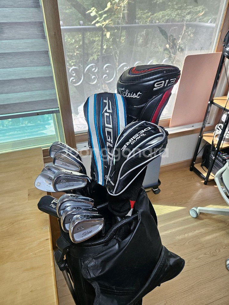 남성용 타이틀리스트 골프채 와 스탠드백등 구성좋은세트--1