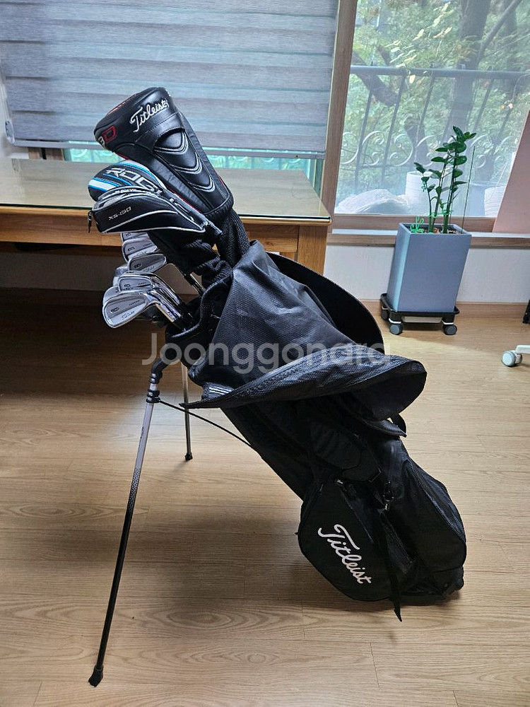 남성용 타이틀리스트 골프채 와 스탠드백등 구성좋은세트--2