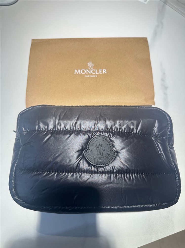 몽클레어 패딩 파우치 새상품--0