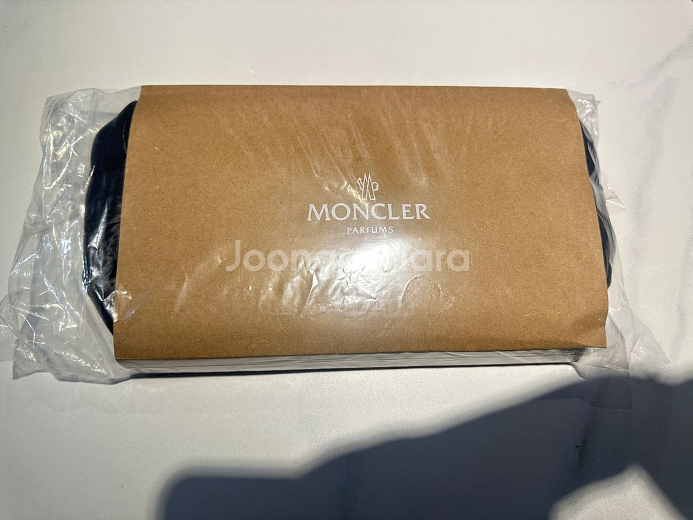 몽클레어 패딩 파우치 새상품--6