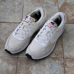 (240)나이키 와플 데뷰 화이트 스니커즈 운동화