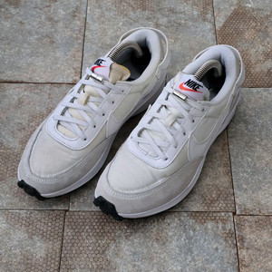 (240)나이키 와플 데뷰 화이트 스니커즈 운동화