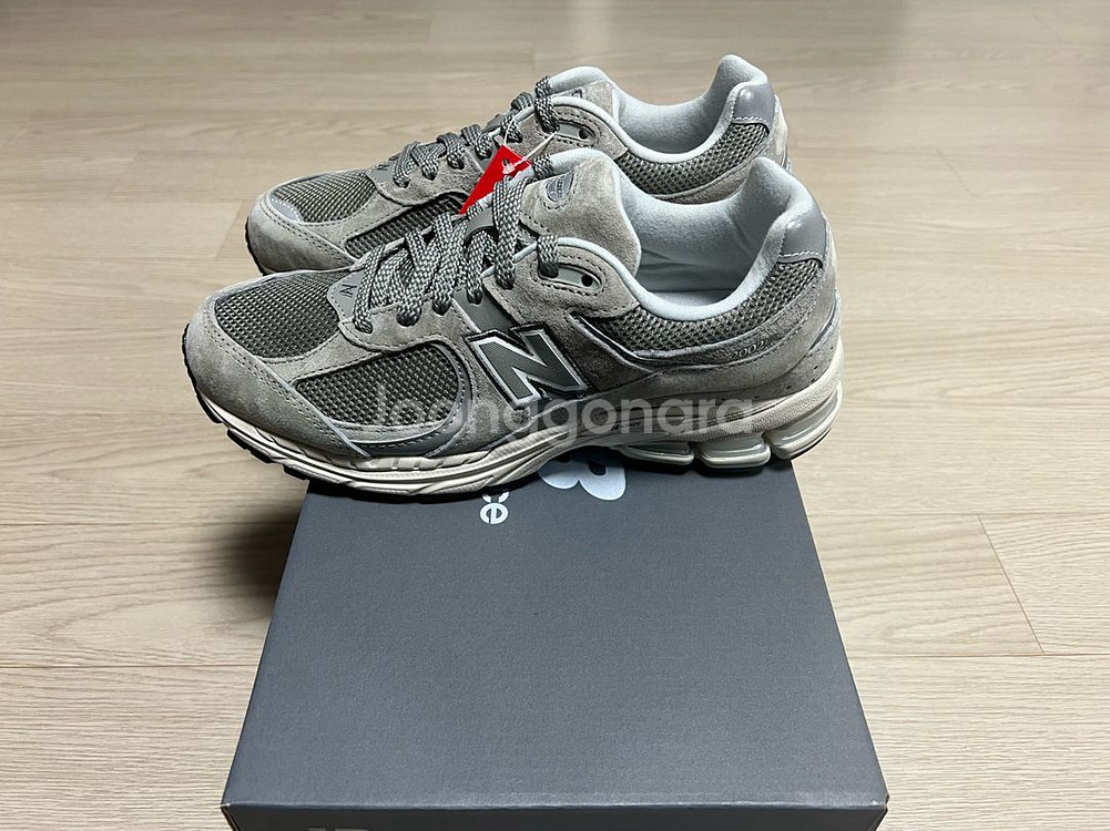 뉴발란스 2002RC 255,260,265 판매 (대구--1