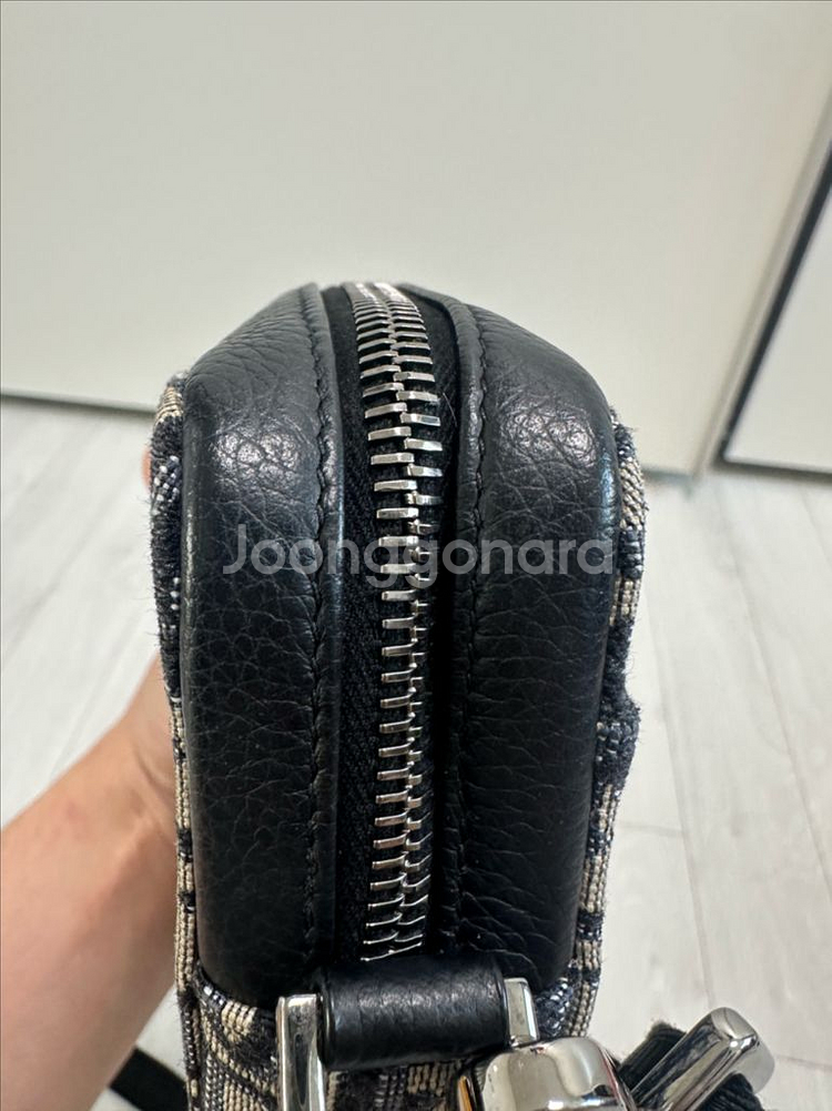 디올 오블리크 파우치 메신저백 상태굿--3