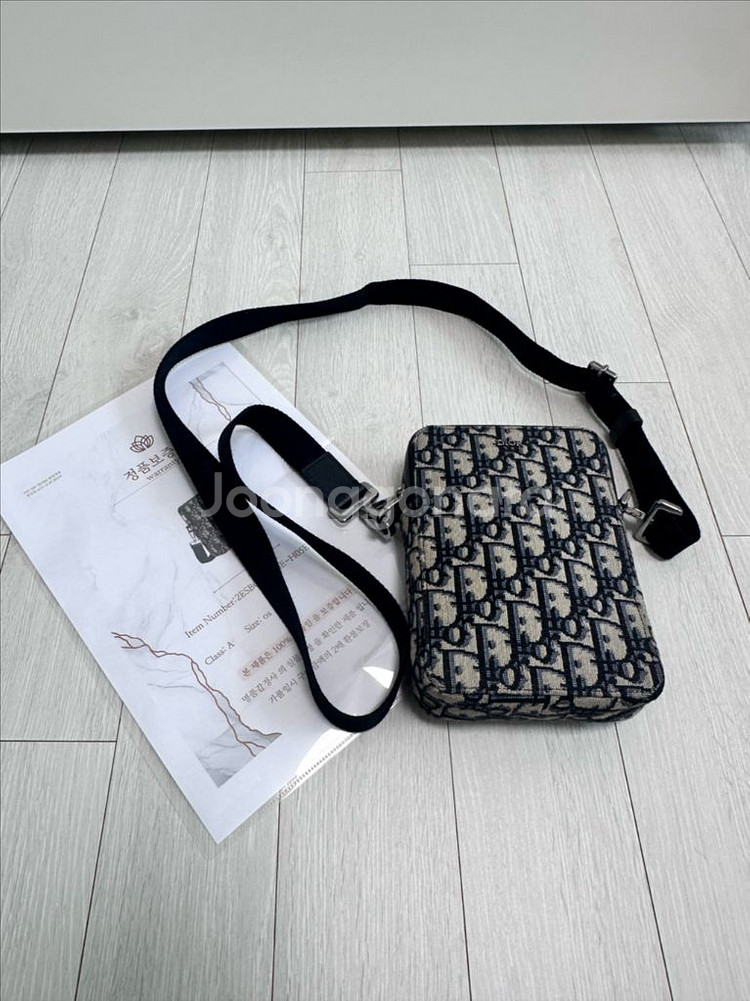 디올 오블리크 파우치 메신저백 상태굿--9