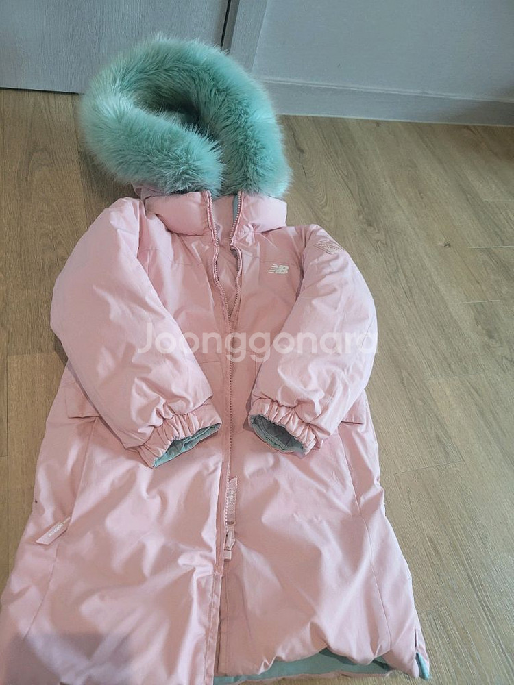 뉴발란스 롱 덕다운패딩 120 팔아요--1