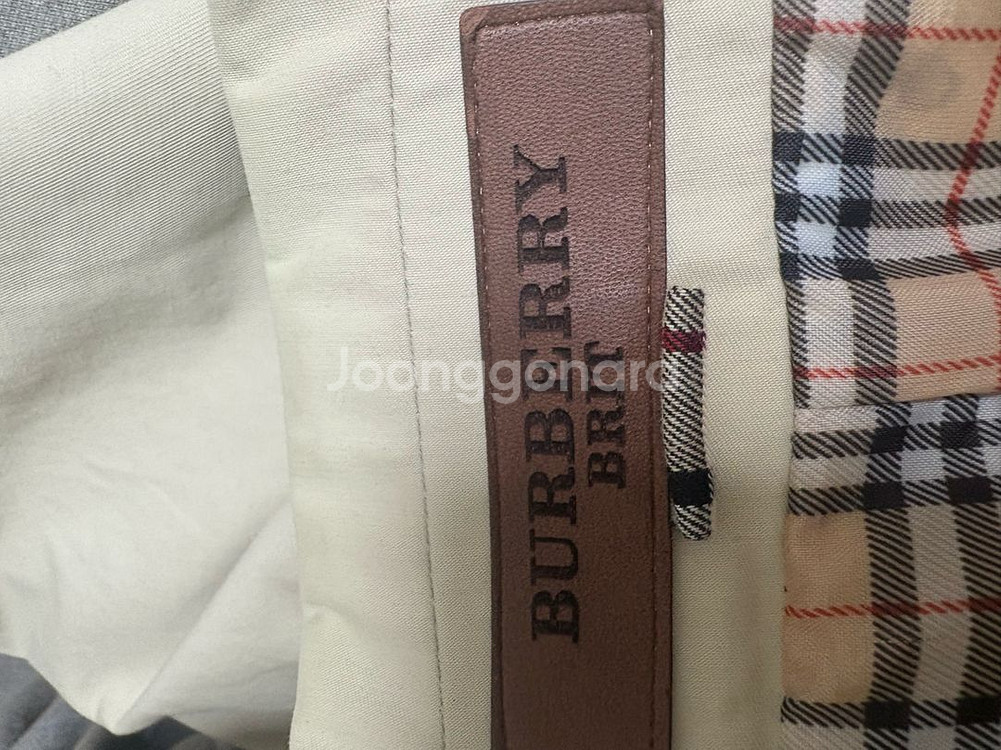 (새상품급)버버리 맥 트렌치코트--3