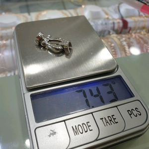 프레드 포스텐 팔찌 세공