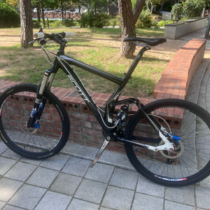 최상급 풀카본 풀샥 MTB. 스캇 지니어스