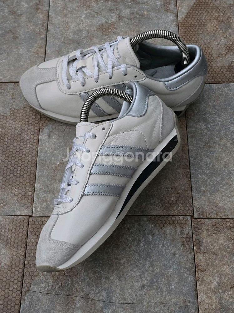 (220)아디다스 컨트리 2 크림 실버 스니커즈--4