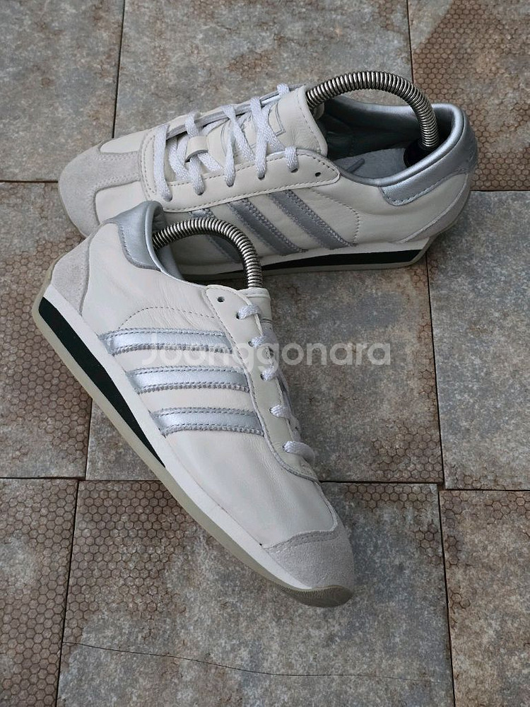 (220)아디다스 컨트리 2 크림 실버 스니커즈--6