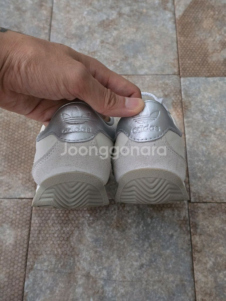 (220)아디다스 컨트리 2 크림 실버 스니커즈--7
