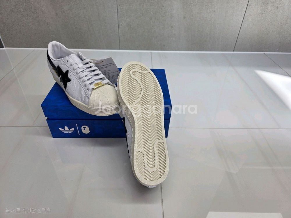 아디다스x베이프 슈퍼스타 빈티지 클라우드 화이트 블랙--1