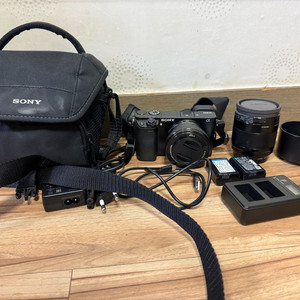 소니 알파 a6000팜니다 (SEL50F18렌즈 포함)