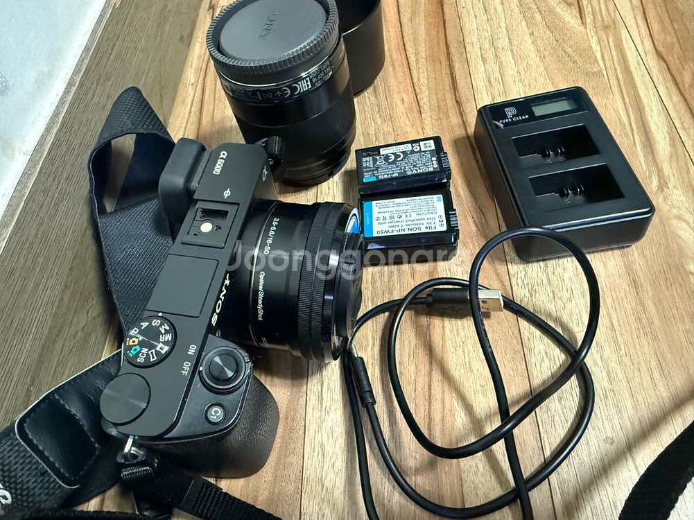 소니 알파 a6000팜니다 (SEL50F18렌즈 포함)--3