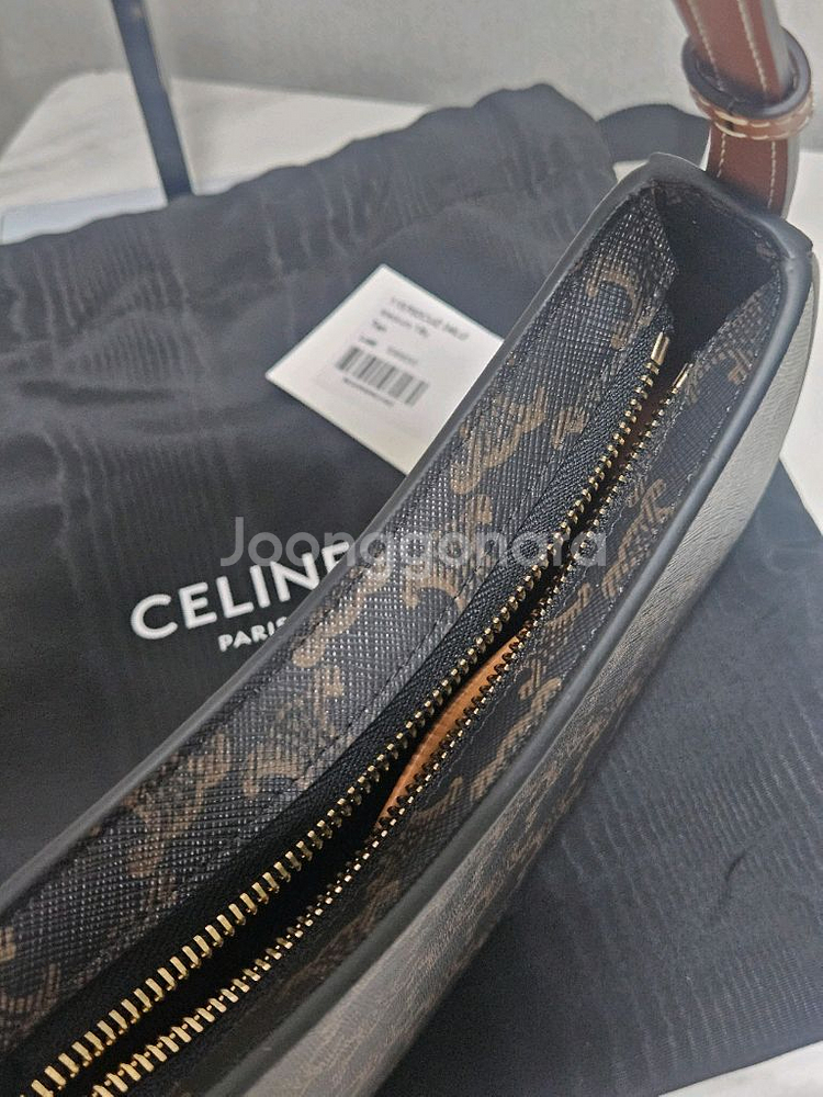 [새상품] 셀린느 틸리백 Black tan--7