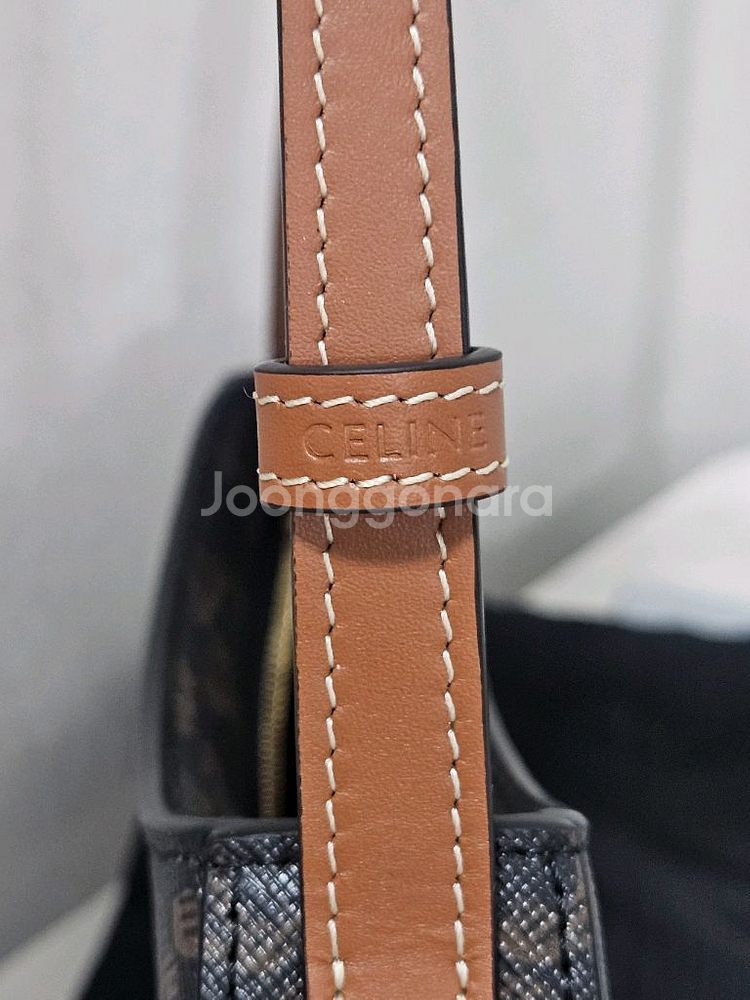 [새상품] 셀린느 틸리백 Black tan--5