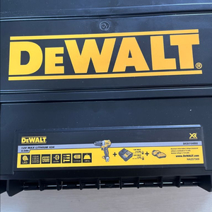 디월트 해머드릴 드라이버