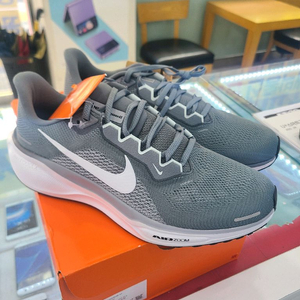 나이키 런닝화 에어줌 페가수스41 (새상품)