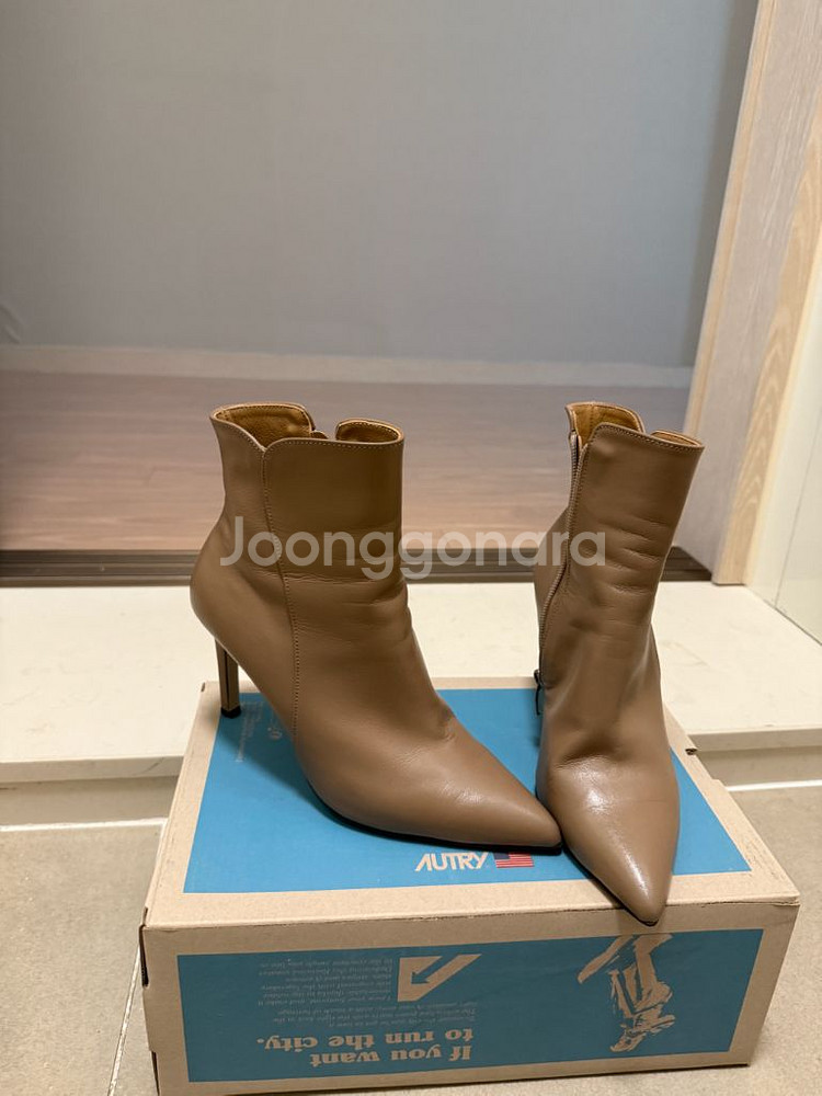 로썸제이 양가죽 부츠 235--1