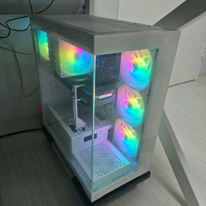 데스크탑 라이젠7 5700X/RX 9070 XT/1TB