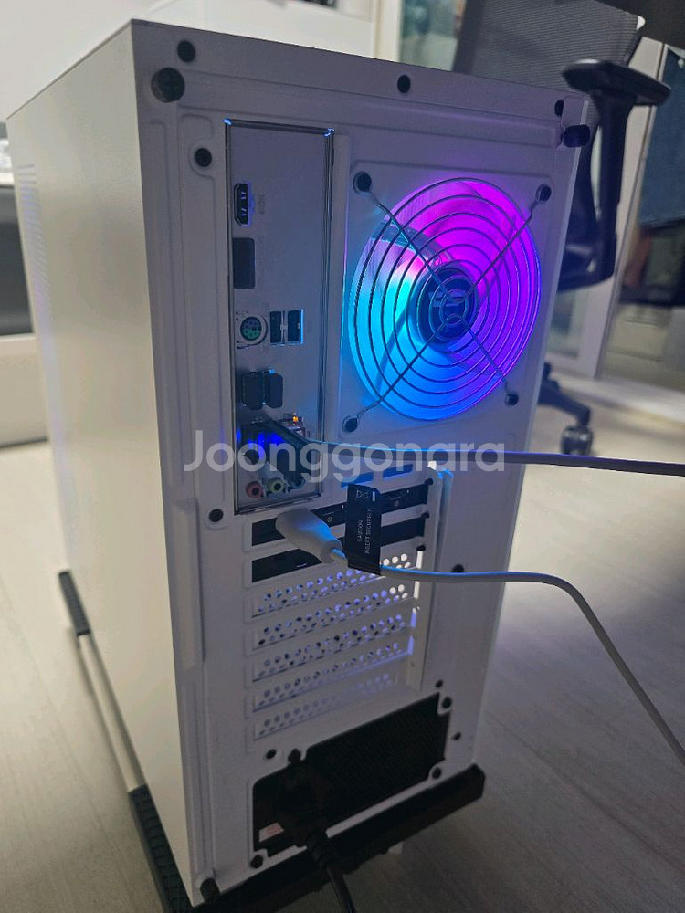 데스크탑 라이젠7 5700X/RX 9070 XT/1TB--3