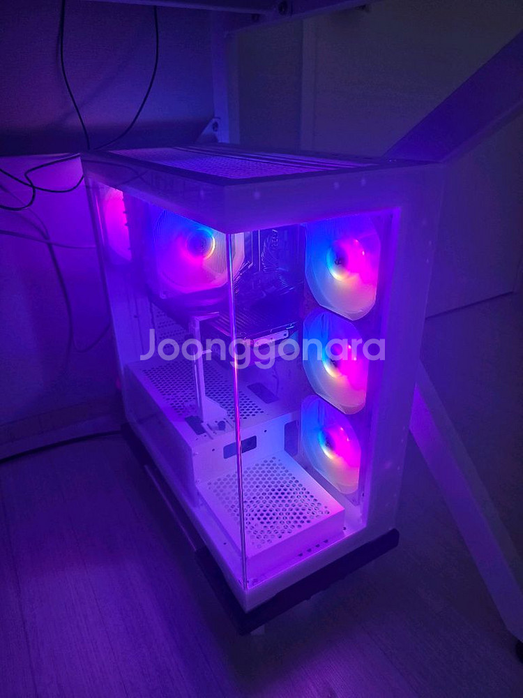 데스크탑 라이젠7 5700X/RX 9070 XT/1TB--6