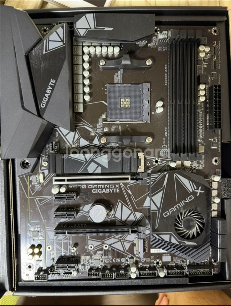 기가바이트 X570 게이밍 X 메인보드--0