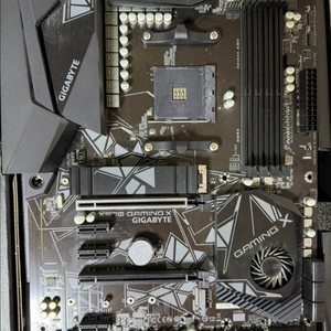 기가바이트 X570 게이밍 X 메인보드