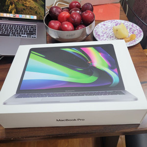 맥북프로16인치 m1 고급형 32기가 ..최저가 142