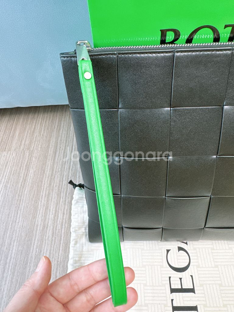 보테가베네타 카세트플랫파우치 클러치 (라지)--2