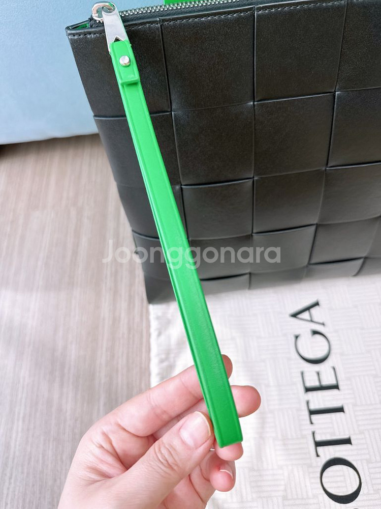 보테가베네타 카세트플랫파우치 클러치 (라지)--1