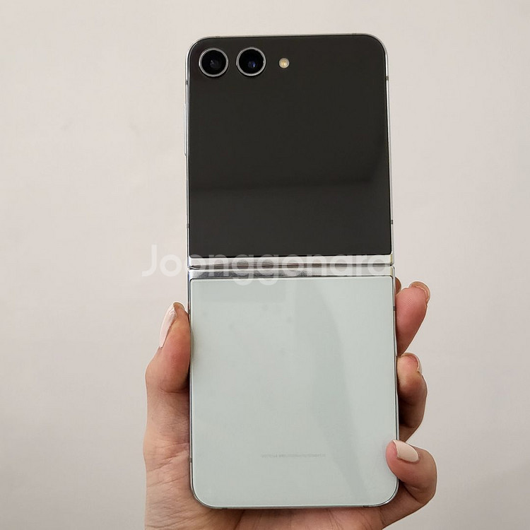 갤럭시 Z플립5 / S급 / 9-23--0