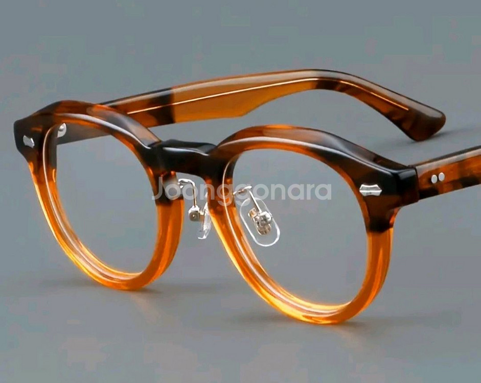 명품스타일 최고급 브라운 뿔테 안경. 새제품--0