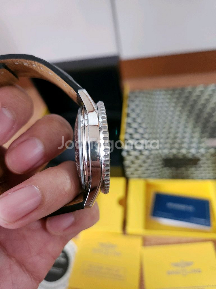 브라이틀링 네비타이머41 a23322--8