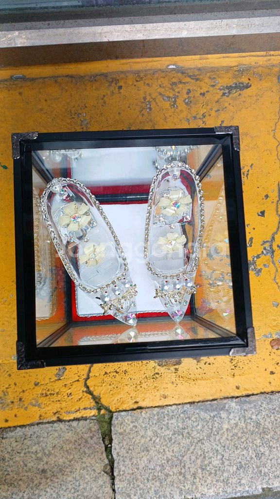 신발모형. 유리구두. 거의 새것. 16. 16. 19--4