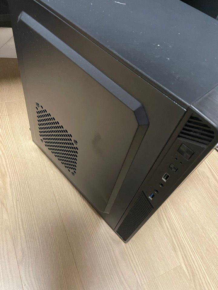 (부산) (개인) 5600g 컴퓨터 본체--5
