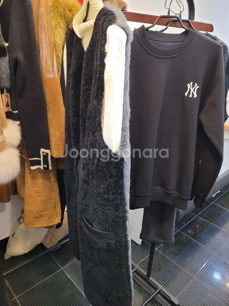 세일 40만원 최고급양피 양털퍼롱조끼--1