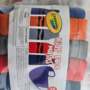 크레욜라 마스크