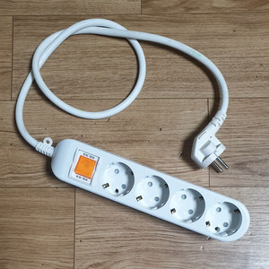 대신전자 4구 멀티탭 콘센트