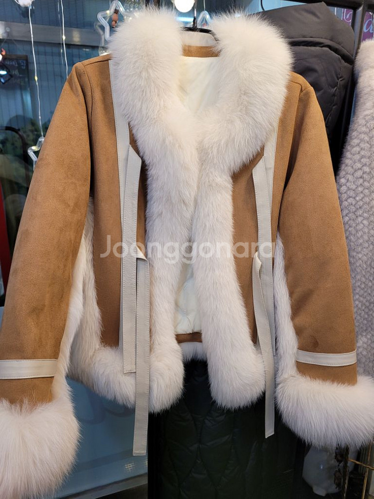 세일 최고급 폭스퍼무스탕코트 안감 무봉제구스다운100--2