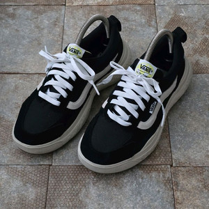 (260)반스 울트라레인지 네오 vr3 블랙 화이트