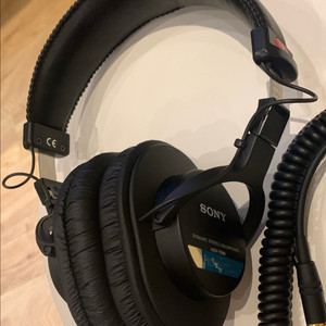 소니 MDR-7506 모니터 헤드폰