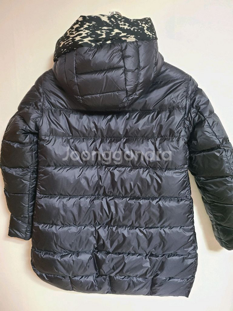 몽클레어 여성 경량패딩--3