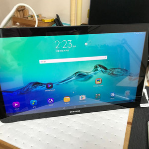 삼성 갤럭시뷰 SM-T670 태블릿PC(32G)