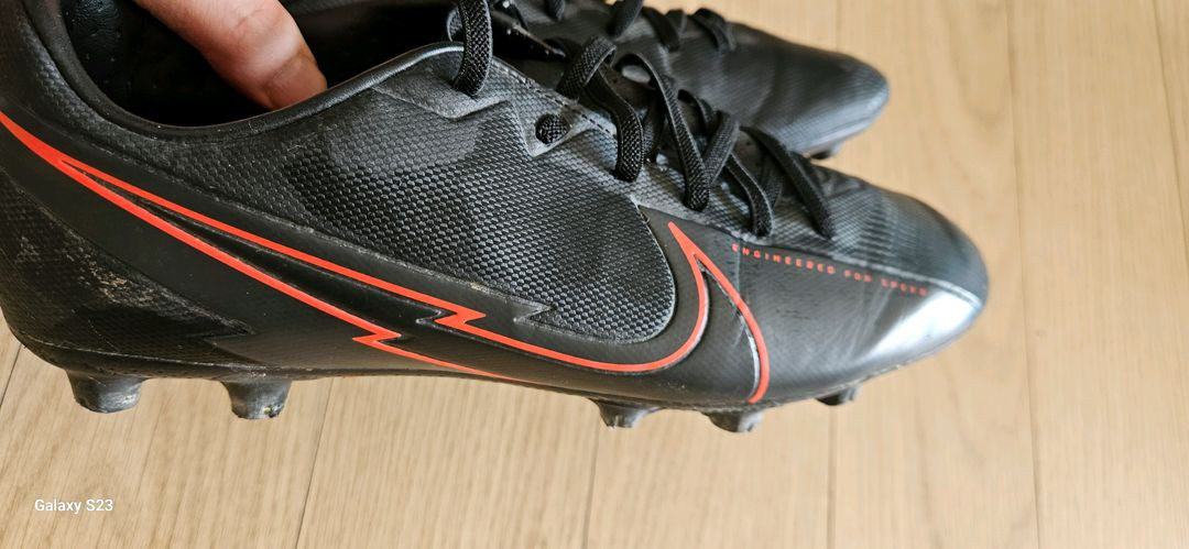 나이키 머큐리얼 베이퍼 13 아카데미 축구화 이미지